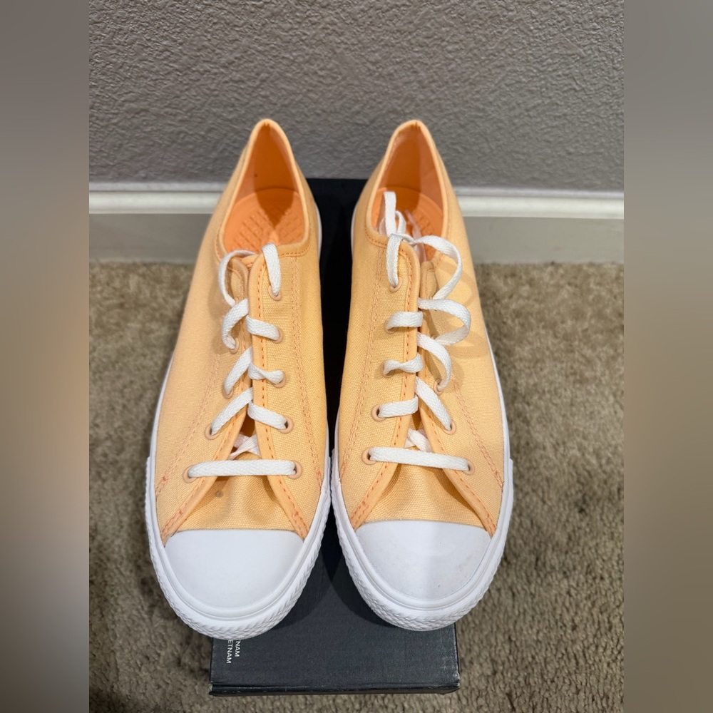 “New” Converse CHEEKY CORAL Sneakers size8,9,9.5,10,10.5